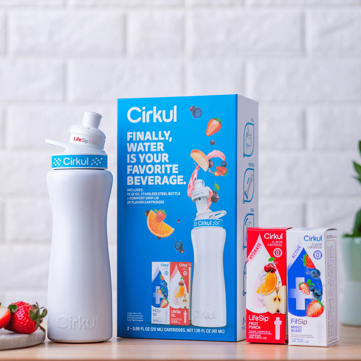 22 oz White Stainless Steel Water Bottle Starter Kit with 2 Flavor Cartridges G10270